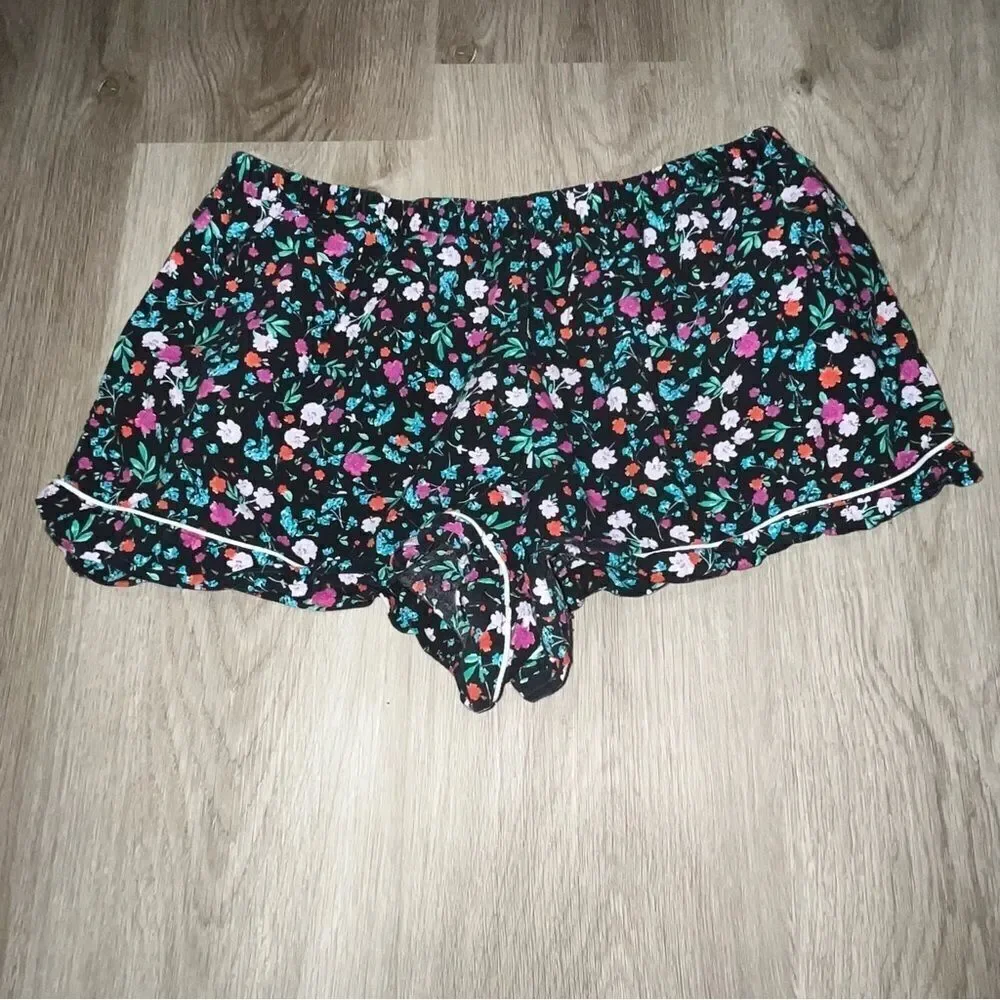 Women's Floral Print Pajama Shorts - Picture 2 of 7